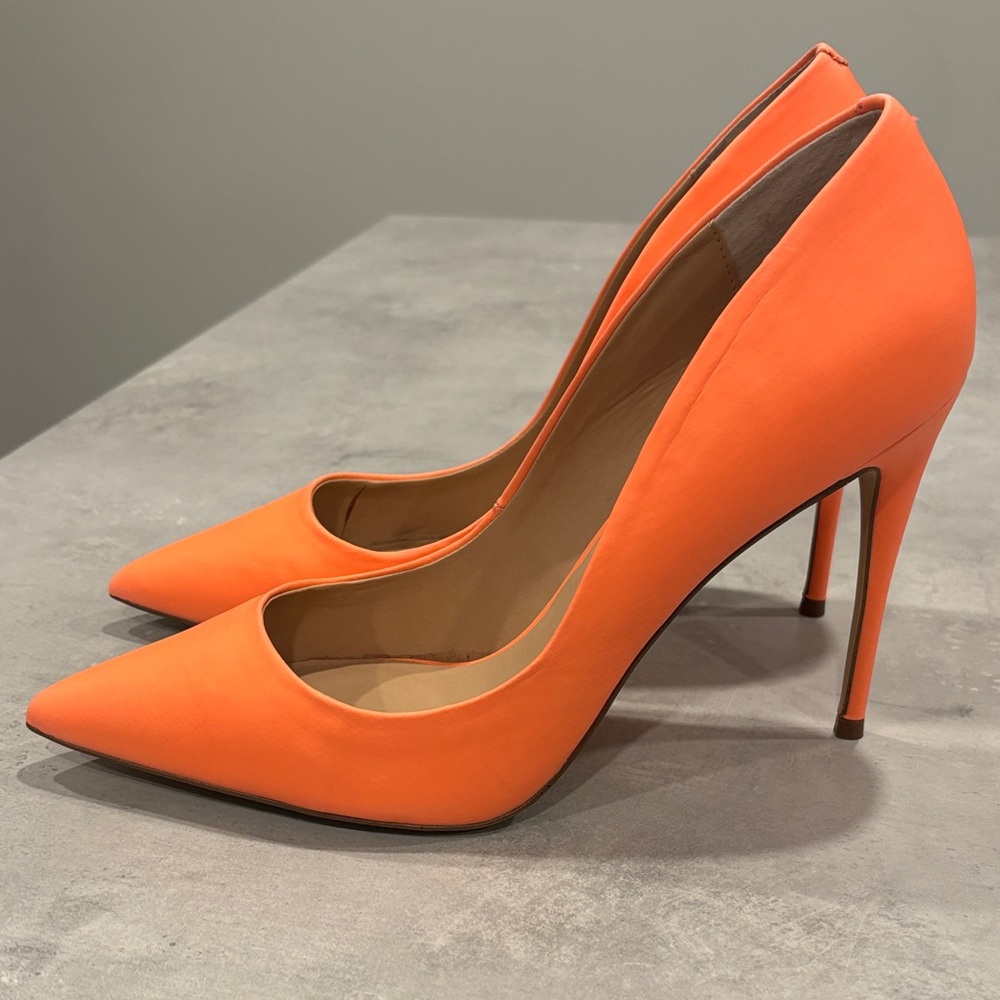 Steve Madden Vibrant Coral Heels